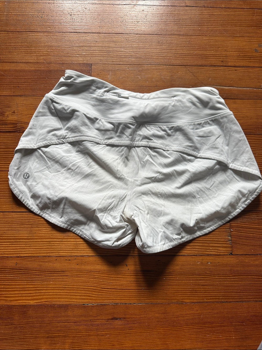 lululemon athletica White Women’s Speed Up Athletic Shorts 4” - Picture 2 of 3